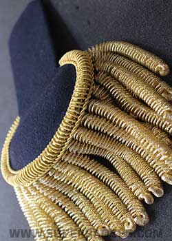 epaulettes